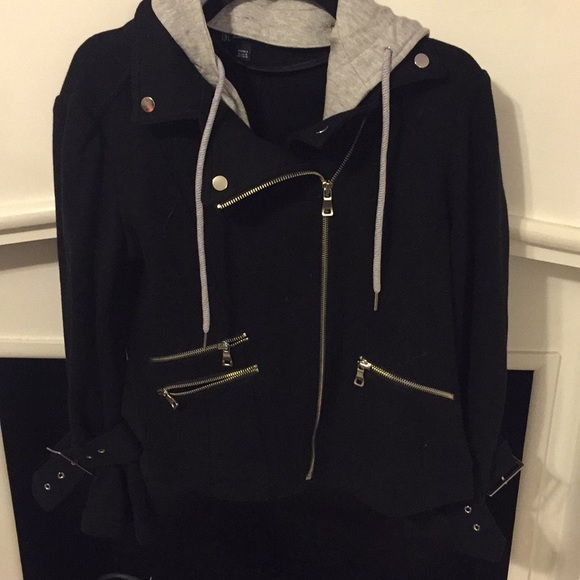 Lovely sweater/jacket - Picture 2 of 5